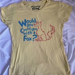 Dr. Seuss Cat in the Hat women’s T-shirt Juniors size large. Pastel yellow.